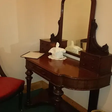 The Grand Bed & Breakfast *